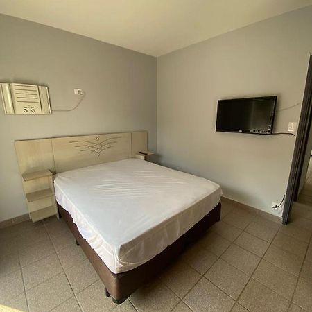 Apartamento Com Estacionamento, Wi-Fi, Ar Condicionado A 300 Metros Da Praia Da Enseada No Guaruja. Zewnętrze zdjęcie