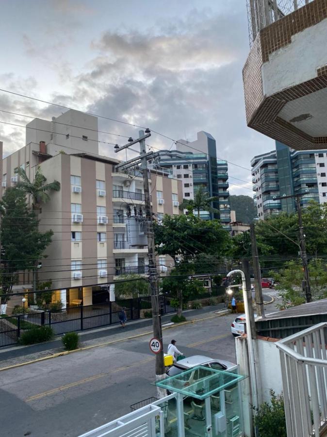 Apartamento Com Estacionamento, Wi-Fi, Ar Condicionado A 300 Metros Da Praia Da Enseada No Guaruja. Zewnętrze zdjęcie