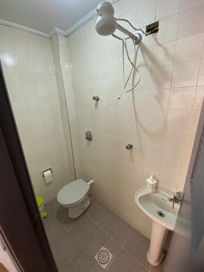 Apartamento Com Estacionamento, Wi-Fi, Ar Condicionado A 300 Metros Da Praia Da Enseada No Guaruja. Zewnętrze zdjęcie