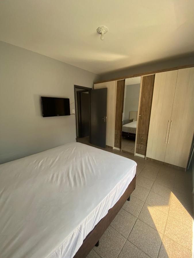 Apartamento Com Estacionamento, Wi-Fi, Ar Condicionado A 300 Metros Da Praia Da Enseada No Guaruja. Zewnętrze zdjęcie