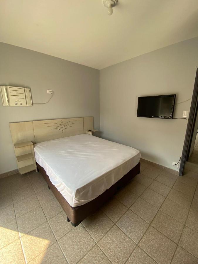 Apartamento Com Estacionamento, Wi-Fi, Ar Condicionado A 300 Metros Da Praia Da Enseada No Guaruja. Zewnętrze zdjęcie