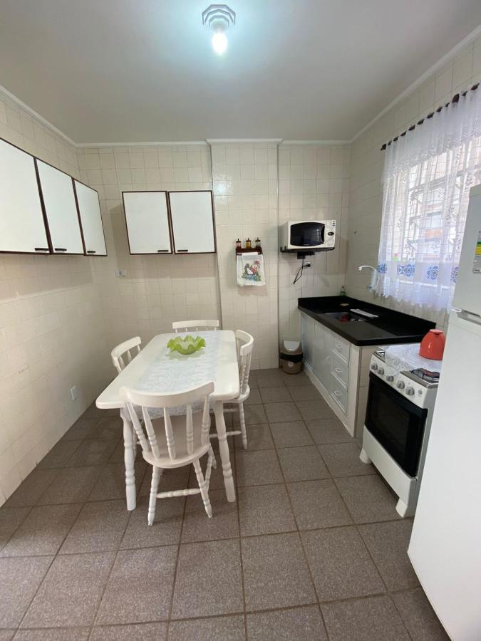 Apartamento Com Estacionamento, Wi-Fi, Ar Condicionado A 300 Metros Da Praia Da Enseada No Guaruja. Zewnętrze zdjęcie