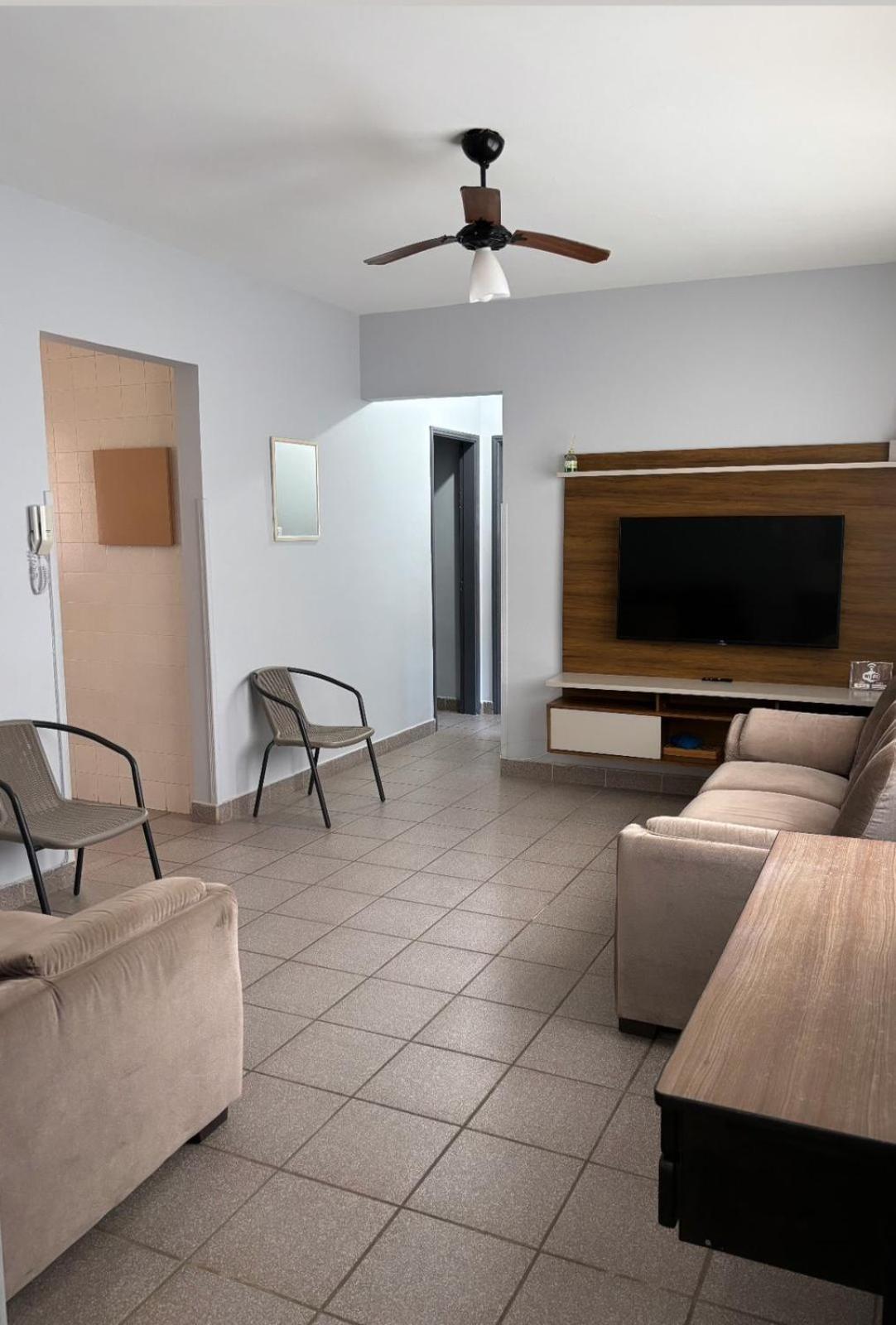 Apartamento Com Estacionamento, Wi-Fi, Ar Condicionado A 300 Metros Da Praia Da Enseada No Guaruja. Zewnętrze zdjęcie